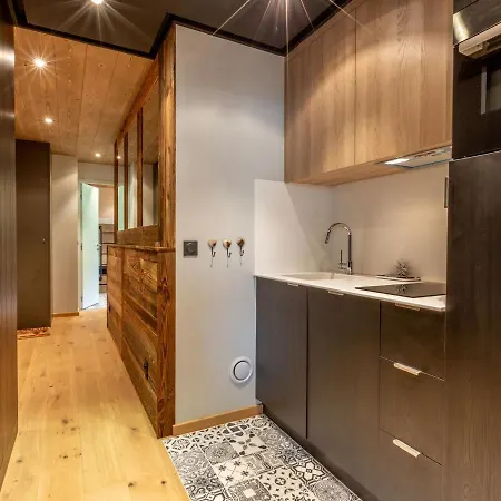 Appartement Superbe 3 Pièces Au Centre De Val-d'isère, Standing, Wi-fi, 2 Salles D'eau, Proche Commodités - Fr-1-694-34 *